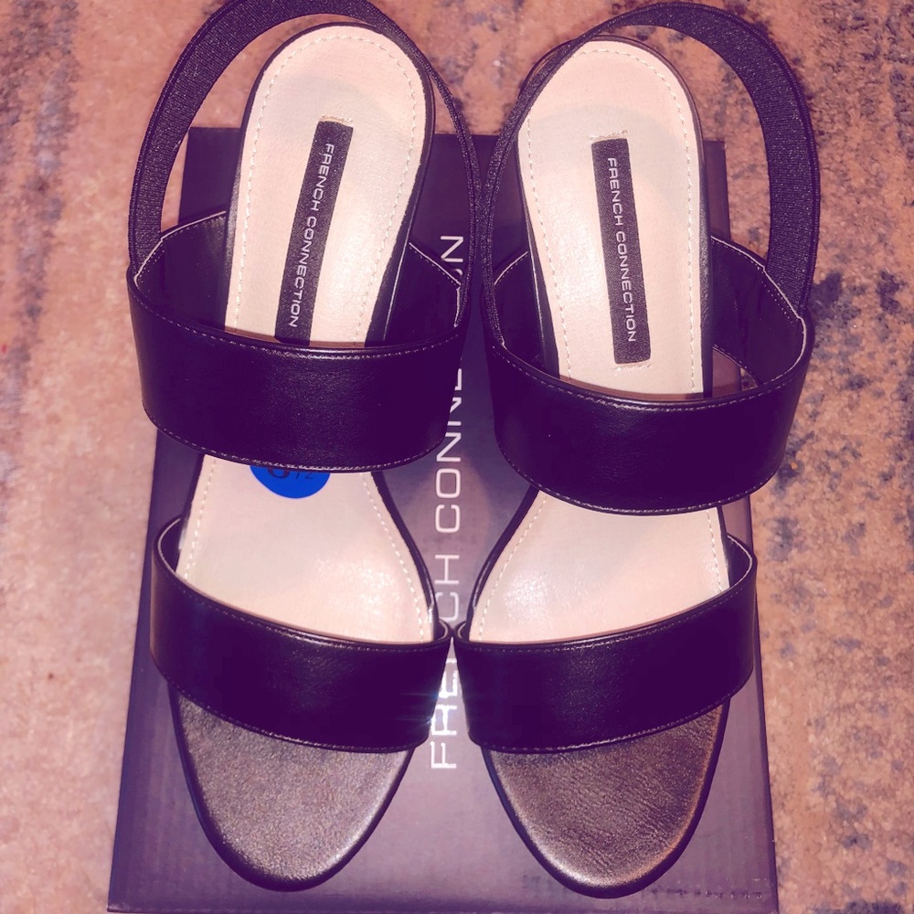 3.5” Heeled Sandals Black New 
Open toe
Slingback